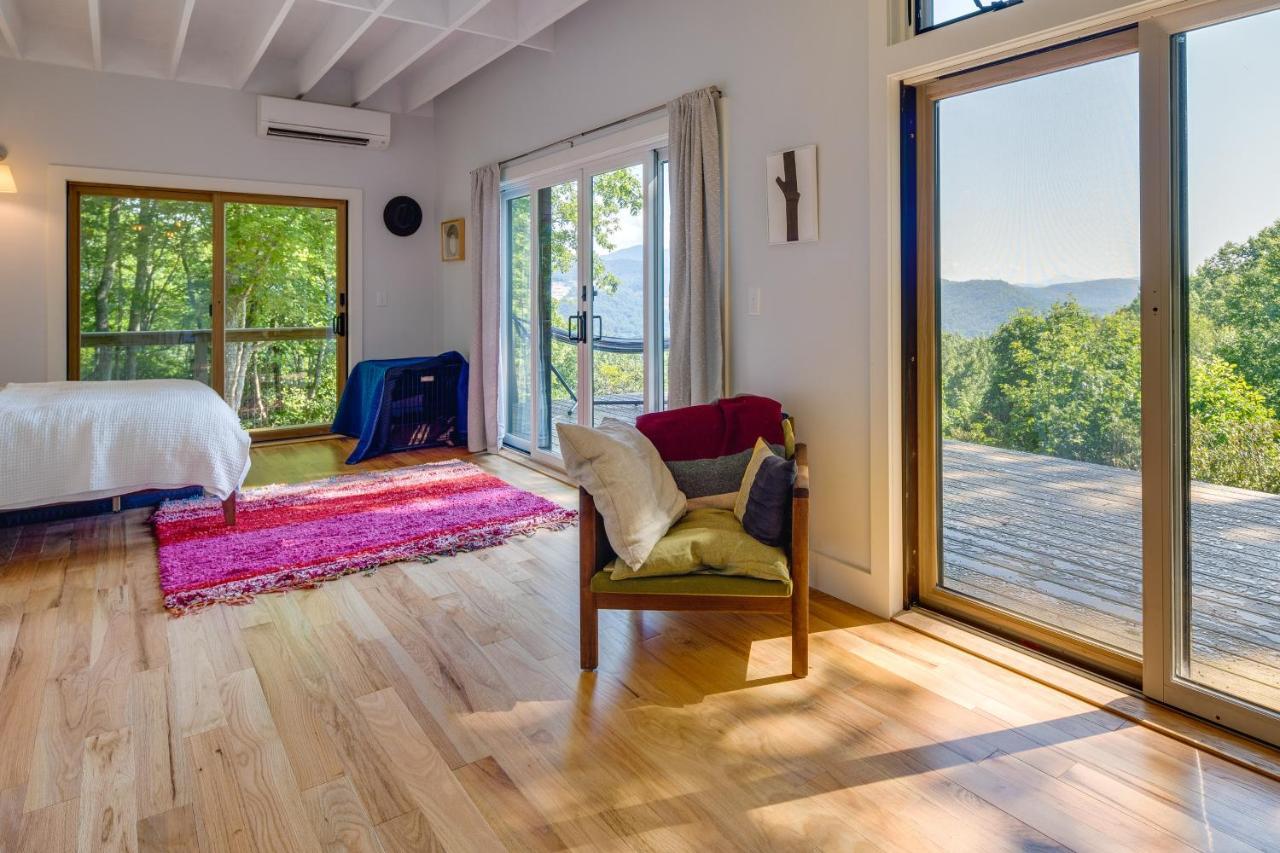 Pet-Friendly Spruce Pine Retreat With Mountain View! 아파트 외부 사진